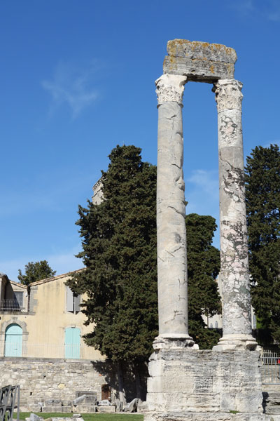Arles