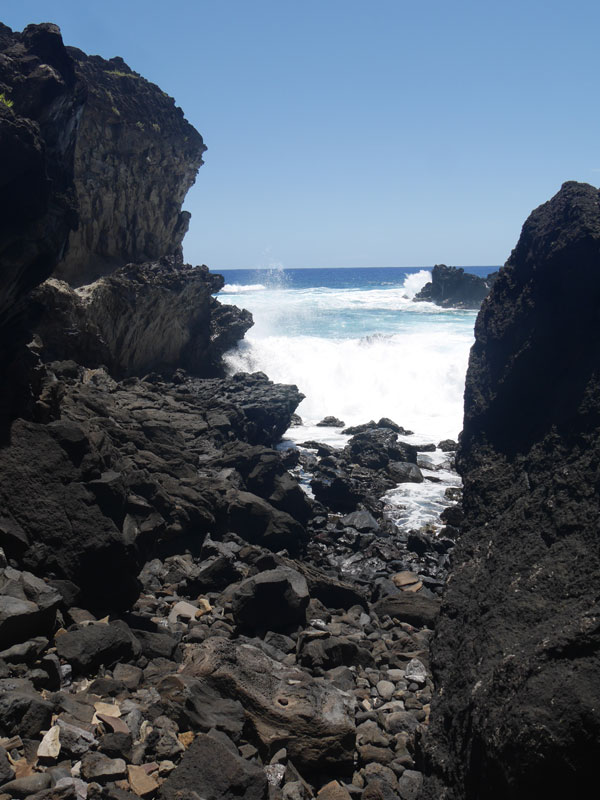 Cavern at Ana Kai Tangata